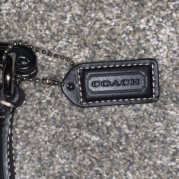 Authentic Vintage 90’s Coach Handbag - Picture 4 of 7